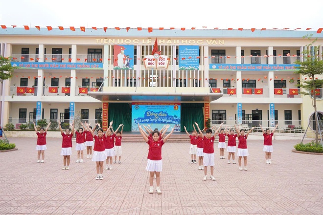 “Sân chơi đồng diễn sân trường” tại Trường Tiểu học Ninh Sở- Ảnh 4.