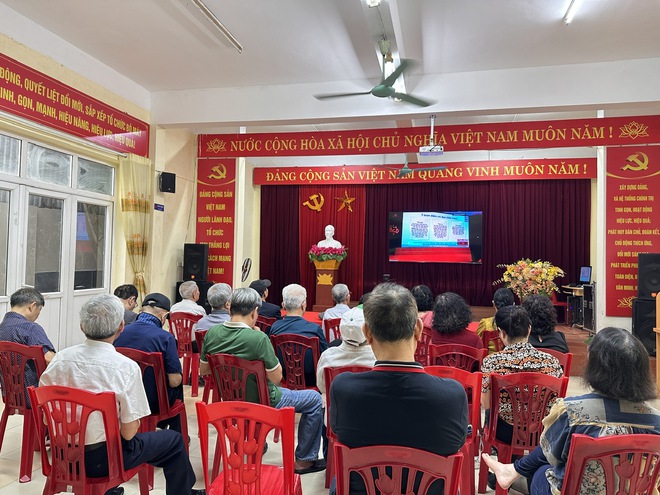 Phường Bồ Đề tiếp sóng Hội nghị quán triệt Nghị quyết 02-NQ/TW của Bộ Chính trị, hướng tới mục tiêu Thủ đô “Văn hiến - Văn minh - Hiện đại - Hạnh phúc”- Ảnh 2.