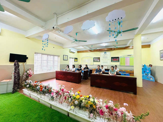 Phường Bồ Đề tiếp sóng Hội nghị quán triệt Nghị quyết 02-NQ/TW của Bộ Chính trị, hướng tới mục tiêu Thủ đô “Văn hiến - Văn minh - Hiện đại - Hạnh phúc”- Ảnh 3.