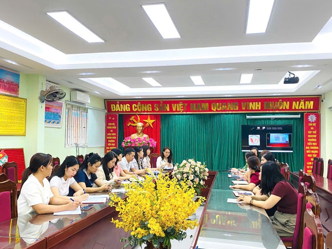 Phường Bồ Đề tiếp sóng Hội nghị quán triệt Nghị quyết 02-NQ/TW của Bộ Chính trị, hướng tới mục tiêu Thủ đô “Văn hiến - Văn minh - Hiện đại - Hạnh phúc”- Ảnh 4.