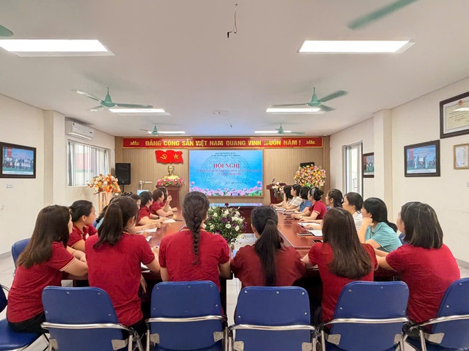 Phường Bồ Đề tiếp sóng Hội nghị quán triệt Nghị quyết 02-NQ/TW của Bộ Chính trị, hướng tới mục tiêu Thủ đô “Văn hiến - Văn minh - Hiện đại - Hạnh phúc”- Ảnh 7.