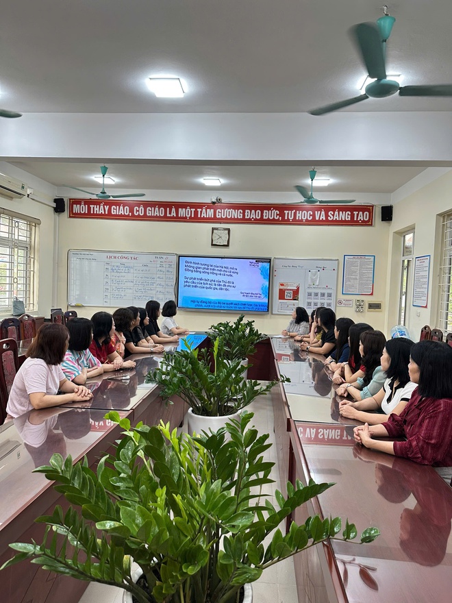 Phường Bồ Đề tiếp sóng Hội nghị quán triệt Nghị quyết 02-NQ/TW của Bộ Chính trị, hướng tới mục tiêu Thủ đô “Văn hiến - Văn minh - Hiện đại - Hạnh phúc”- Ảnh 10.