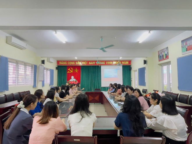 Phường Bồ Đề tiếp sóng Hội nghị quán triệt Nghị quyết 02-NQ/TW của Bộ Chính trị, hướng tới mục tiêu Thủ đô “Văn hiến - Văn minh - Hiện đại - Hạnh phúc”- Ảnh 11.