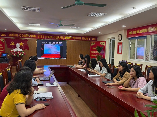 Phường Bồ Đề tiếp sóng Hội nghị quán triệt Nghị quyết 02-NQ/TW của Bộ Chính trị, hướng tới mục tiêu Thủ đô “Văn hiến - Văn minh - Hiện đại - Hạnh phúc”- Ảnh 14.