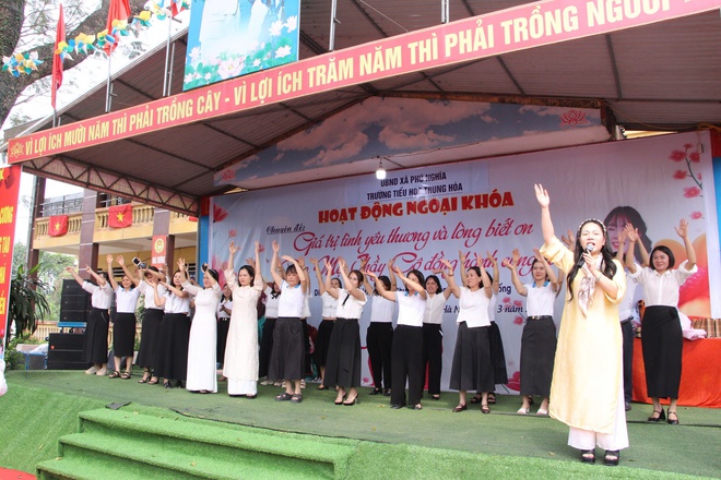 Trường Tiểu học Trung Hòa tổ chức ngoại khóa “ Giá trị tình yêu thương và lòng biết ơn – Cha mẹ, Thầy cô đồng hành cùng con”- Ảnh 14.