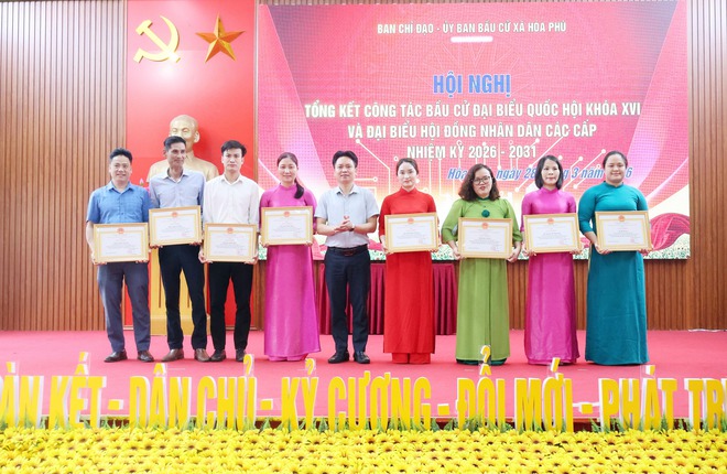 Xã Hòa Phú: Tổng kết công tác bầu cử đại biểu Quốc hội khóa XVI và đại biểu HĐND các cấp, nhiệm kỳ 2026 -2031.- Ảnh 9.