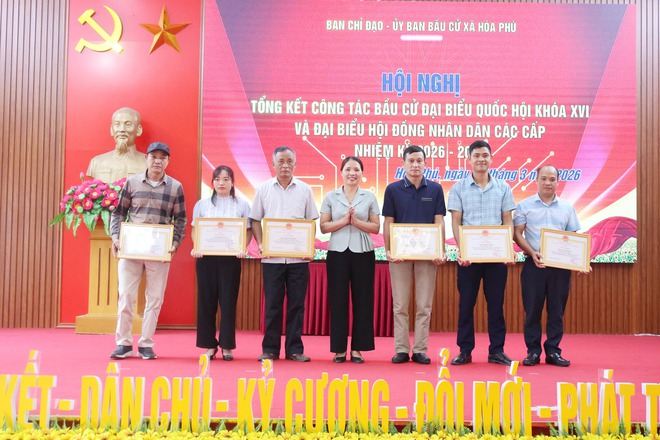 Xã Hòa Phú: Tổng kết công tác bầu cử đại biểu Quốc hội khóa XVI và đại biểu HĐND các cấp, nhiệm kỳ 2026 -2031.- Ảnh 13.