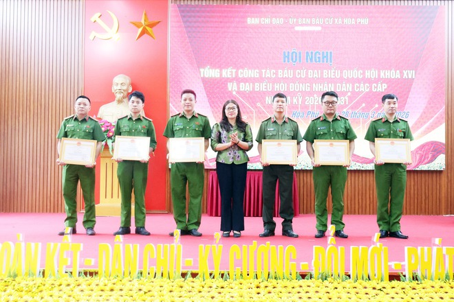 Xã Hòa Phú: Tổng kết công tác bầu cử đại biểu Quốc hội khóa XVI và đại biểu HĐND các cấp, nhiệm kỳ 2026 -2031.- Ảnh 16.