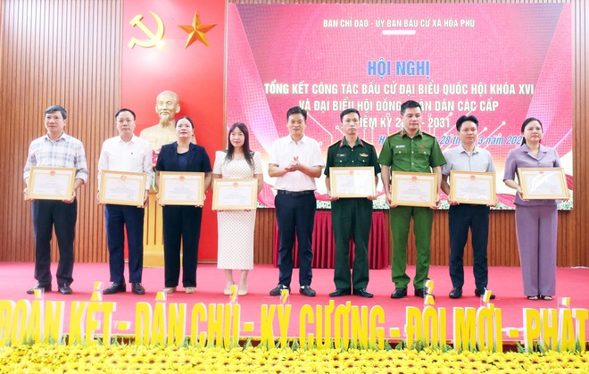 Xã Hòa Phú: Tổng kết công tác bầu cử đại biểu Quốc hội khóa XVI và đại biểu HĐND các cấp, nhiệm kỳ 2026 -2031.- Ảnh 23.