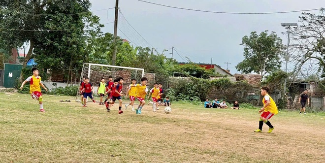 Trường Tiểu học Hà Hồi: bế mạc giải thi đấu kéo co và bóng bá nhi đồng nam năm học 2025- 2026- Ảnh 6.