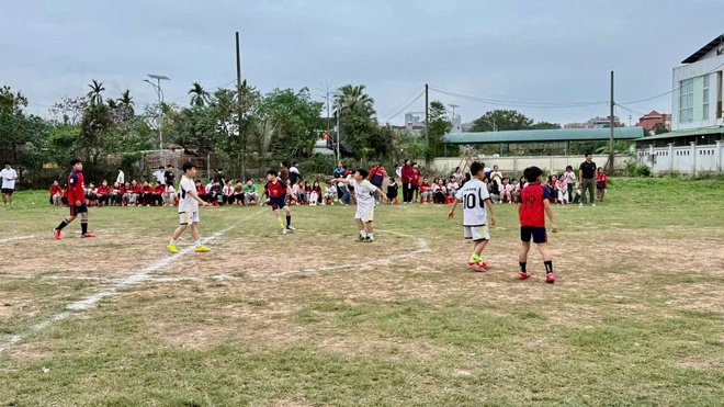 Trường Tiểu học Hà Hồi: bế mạc giải thi đấu kéo co và bóng bá nhi đồng nam năm học 2025- 2026- Ảnh 7.