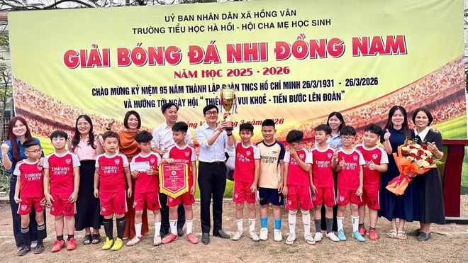 Trường Tiểu học Hà Hồi: bế mạc giải thi đấu kéo co và bóng bá nhi đồng nam năm học 2025- 2026- Ảnh 9.