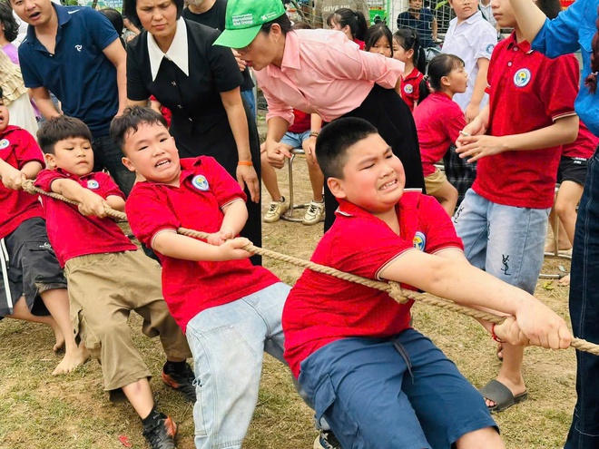 Trường Tiểu học Hà Hồi: bế mạc giải thi đấu kéo co và bóng bá nhi đồng nam năm học 2025- 2026- Ảnh 2.