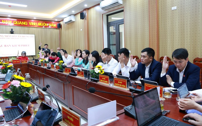 HĐND XÃ TRUNG GIÃ KHOÁ XXII TỔ CHỨC KỲ HỌP THỨ NHẤT KIỆN TOÀN CÁC CHỨC DANH LÃNH ĐẠO CHỦ CHỐT- Ảnh 4.