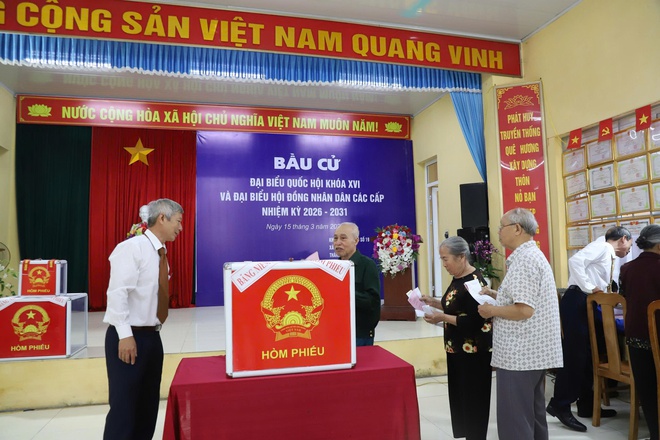 Xã Hồng Vân nhiều tập thể, cá nhân được khen thưởng trong công tác bầu cử- Ảnh 1.