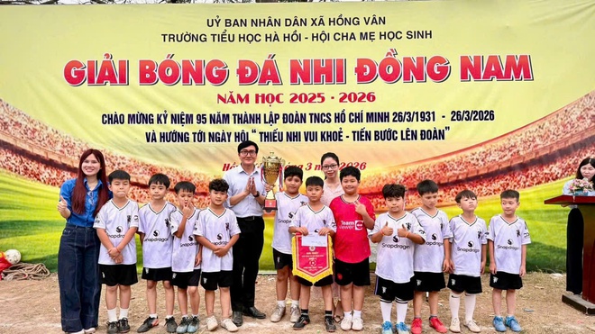 Trường Tiểu học Hà Hồi: bế mạc giải thi đấu kéo co và bóng bá nhi đồng nam năm học 2025- 2026- Ảnh 10.