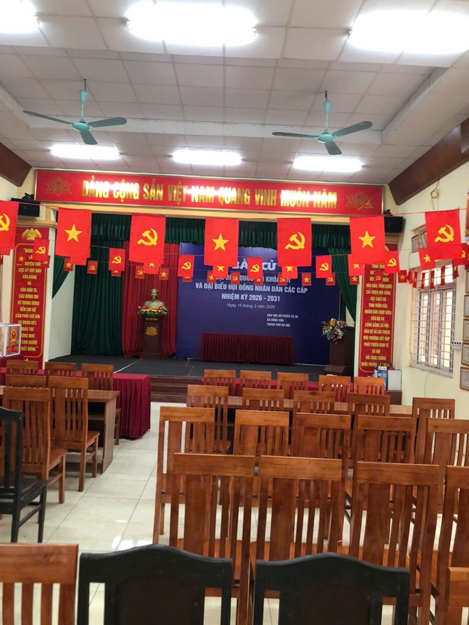 Kiểm tra công tác chuẩn bị cho ngày bầu cử đại biểu Quốc hội và HĐND các cấp nhiệm kỳ 2026-2031 tại các điểm bầu cử xã Hồng Vân.- Ảnh 12.