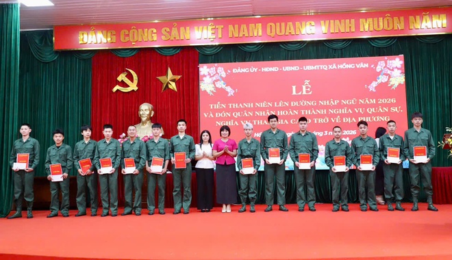 Xã Hồng Vân tiễn thanh niên lên đường nhập ngũ năm 2026 và đón quân nhân hoàn thành nghĩa vụ quân sự trở về địa phương- Ảnh 11.