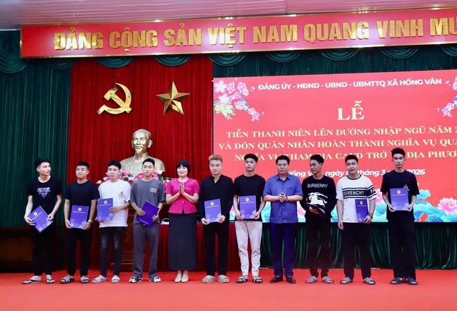 Xã Hồng Vân tiễn thanh niên lên đường nhập ngũ năm 2026 và đón quân nhân hoàn thành nghĩa vụ quân sự trở về địa phương- Ảnh 14.