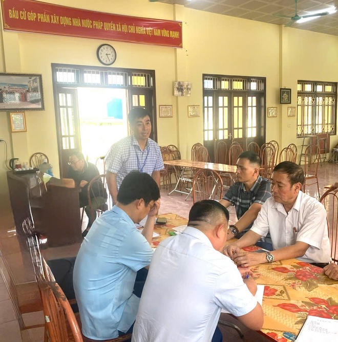 Kiểm tra công tác chuẩn bị cho ngày bầu cử đại biểu Quốc hội và HĐND các cấp nhiệm kỳ 2026-2031 tại các điểm bầu cử xã Hồng Vân.- Ảnh 11.