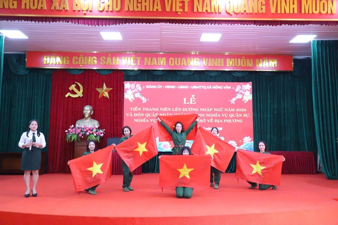 Xã Hồng Vân tiễn thanh niên lên đường nhập ngũ năm 2026 và đón quân nhân hoàn thành nghĩa vụ quân sự trở về địa phương- Ảnh 2.
