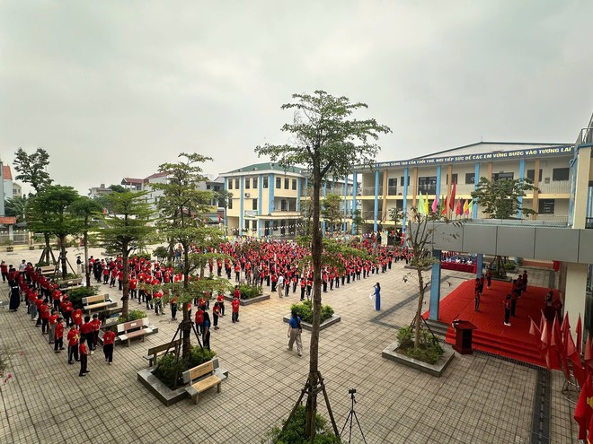 Sôi nổi ngày hội Thiếu nhi vui khỏe- Tiến bước lên đoàn tại trường Tiểu học Hồng Phong.- Ảnh 2.