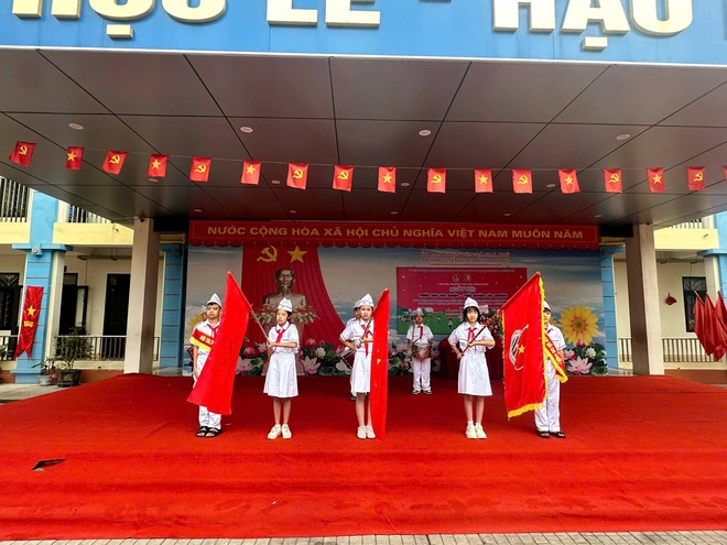 Sôi nổi ngày hội Thiếu nhi vui khỏe- Tiến bước lên đoàn tại trường Tiểu học Hồng Phong.- Ảnh 6.