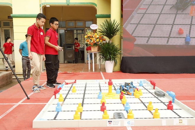 Ngày hội STEM và Công nghệ chủ đề “Công nghệ dẫn lối – kiến tạo tương lai” trường Tiểu học Vạn Phúc- Ảnh 3.