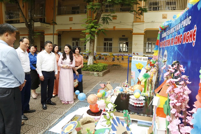 Ngày hội STEM và Công nghệ chủ đề “Công nghệ dẫn lối – kiến tạo tương lai” trường Tiểu học Vạn Phúc- Ảnh 5.
