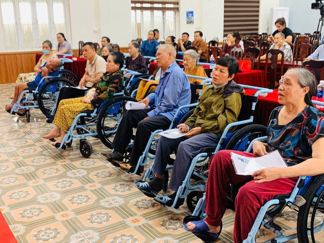 Thượng Phúc trao tặng 15 xe lăn, tiếp thêm nghị lực cho người khuyết tật- Ảnh 3.