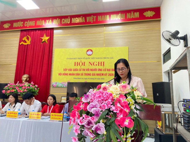 PHÓ BÍ THƯ THƯỜNG TRỰC ĐẢNG ỦY- CHỦ TỊCH ỦY BAN MTTQ VIỆT NAM XÃ XÃ TRUNG GIÃ NGUYỄN THỊ KIM TUYẾN VÀ CÁC ỨNG CỬ VIÊN ĐẠI BIỂU HĐND XÃ TRUNG GIÃ TIẾP XÚC CỬ TRI, VẬN ĐỘNG BẦU CỬ TẠI THÔN BÌNH AN- Ảnh 9.