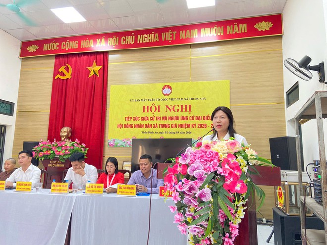 PHÓ BÍ THƯ THƯỜNG TRỰC ĐẢNG ỦY- CHỦ TỊCH ỦY BAN MTTQ VIỆT NAM XÃ XÃ TRUNG GIÃ NGUYỄN THỊ KIM TUYẾN VÀ CÁC ỨNG CỬ VIÊN ĐẠI BIỂU HĐND XÃ TRUNG GIÃ TIẾP XÚC CỬ TRI, VẬN ĐỘNG BẦU CỬ TẠI THÔN BÌNH AN- Ảnh 2.