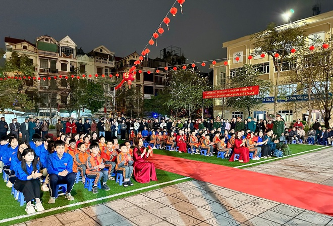 Khương Đình: Tiễn công dân lên đường nhập ngũ và tham gia nghĩa vụ công an nhân dân năm 2026- Ảnh 5.