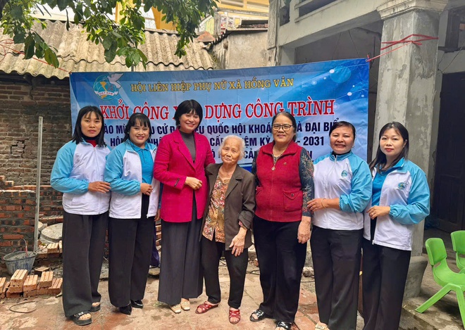 Hội Liên hiệp Phụ nữ xã Hồng Vân khởi công xây dựng công trình vệ sinh cho phụ nữ có hoàn cảnh khó khăn - Ảnh 3.