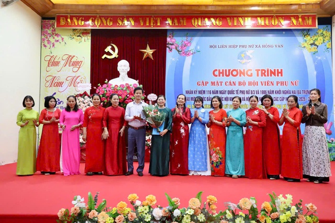 Hội Phụ nữ xã Hồng Vân gặp mặt kỷ niệm Ngày Quốc tế Phụ nữ 8/3 - Ảnh 9.