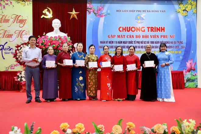Hội Phụ nữ xã Hồng Vân gặp mặt kỷ niệm Ngày Quốc tế Phụ nữ 8/3 - Ảnh 7.
