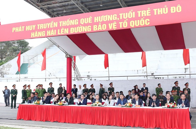 PHÁT HUY TRUYỀN THỐNG CÁCH MẠNG: THANH NIÊN XÃ TRUNG GIÃ HĂNG HÁI LÊN ĐƯỜNG TÒNG QUÂN- Ảnh 9.