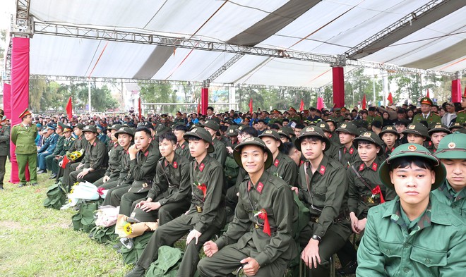 PHÁT HUY TRUYỀN THỐNG CÁCH MẠNG: THANH NIÊN XÃ TRUNG GIÃ HĂNG HÁI LÊN ĐƯỜNG TÒNG QUÂN- Ảnh 4.