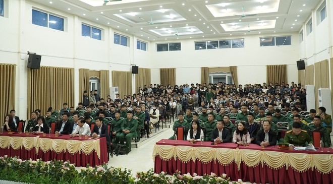 PHÁT HUY TRUYỀN THỐNG CÁCH MẠNG: THANH NIÊN XÃ TRUNG GIÃ HĂNG HÁI LÊN ĐƯỜNG TÒNG QUÂN- Ảnh 10.