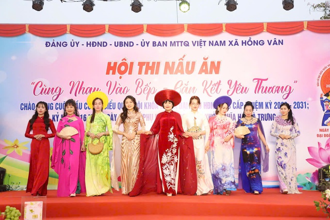 Xã Hồng Vân tổ chức Hội thi nấu ăn với chủ đề “Cùng nhau vào bếp – Gắn kết yêu thương”- Ảnh 13.