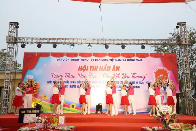 Xã Hồng Vân tổ chức Hội thi nấu ăn với chủ đề “Cùng nhau vào bếp – Gắn kết yêu thương”- Ảnh 16.