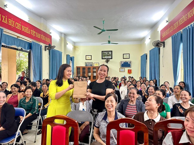 TRUNG GIÃ: ĐỒNG LOẠT TỔ CHỨC 8 HỘI NGHỊ MẠN ĐÀM VỚI CỬ TRI VỀ TIỂU SỬ NGƯỜI ỨNG CỬ ĐẠI BIỂU QUỐC HỘI VÀ HĐND CÁC CẤP NHIỆM KỲ 2026-2031- Ảnh 10.