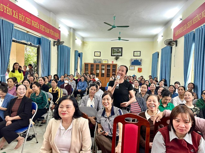 TRUNG GIÃ: ĐỒNG LOẠT TỔ CHỨC 8 HỘI NGHỊ MẠN ĐÀM VỚI CỬ TRI VỀ TIỂU SỬ NGƯỜI ỨNG CỬ ĐẠI BIỂU QUỐC HỘI VÀ HĐND CÁC CẤP NHIỆM KỲ 2026-2031- Ảnh 4.