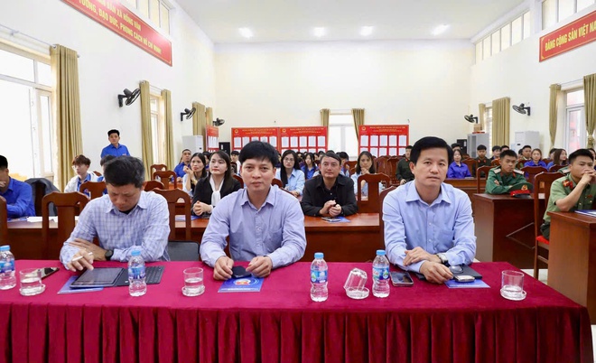 Đoàn thanh niên xã Hồng Vân đã tổ chức Lễ phát động ra quân Tháng Thanh niên năm 2026.- Ảnh 1.