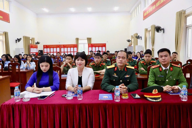 Đoàn thanh niên xã Hồng Vân đã tổ chức Lễ phát động ra quân Tháng Thanh niên năm 2026.- Ảnh 2.