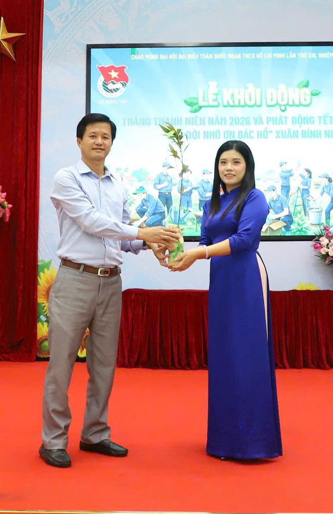 Đoàn thanh niên xã Hồng Vân đã tổ chức Lễ phát động ra quân Tháng Thanh niên năm 2026.- Ảnh 8.