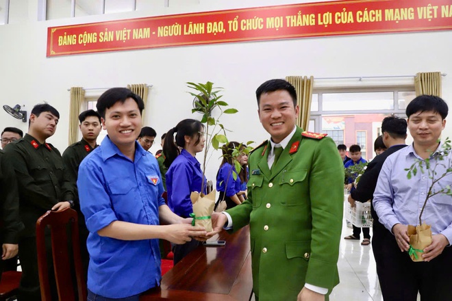 Đoàn thanh niên xã Hồng Vân đã tổ chức Lễ phát động ra quân Tháng Thanh niên năm 2026.- Ảnh 10.