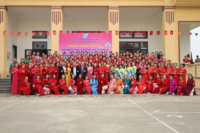 Hội Liên hiệp Phụ nữ xã Cổ Đô tổ chức gặp mặt kỷ niệm Ngày Quốc tế Phụ nữ 8/3- Ảnh 3.