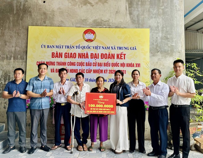 02 CÔNG TRÌNH NHÀ ĐẠI ĐOÀN KẾT- DẤU ẤN VAI TRÒ CỦA MTTQ VIỆT NAM XÃ TRUNG GIÃ TRONG CÔNG TÁC AN SINH XÃ HỘI- Ảnh 3.