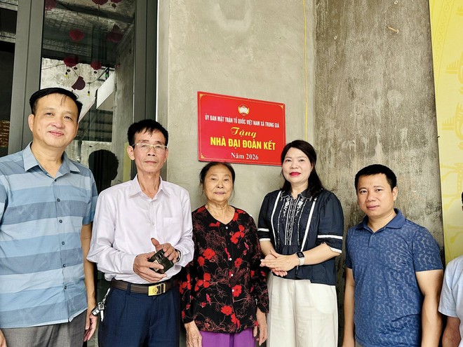 02 CÔNG TRÌNH NHÀ ĐẠI ĐOÀN KẾT- DẤU ẤN VAI TRÒ CỦA MTTQ VIỆT NAM XÃ TRUNG GIÃ TRONG CÔNG TÁC AN SINH XÃ HỘI- Ảnh 5.